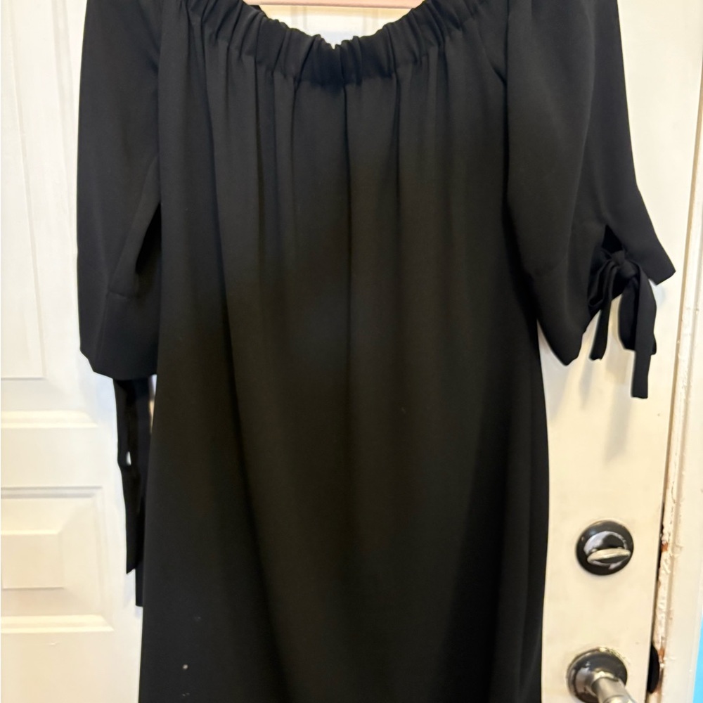 Vince Camuto Black dress off shoulders